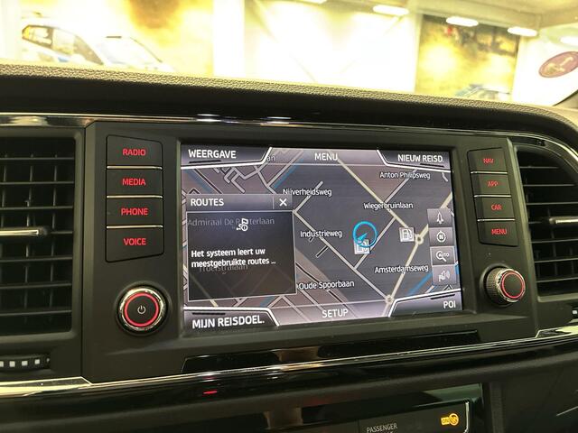 Seat ATECA 1.5 TSI 150pk DSG FR Business Intense · 360 Camera · Apple/Android Car Play · Keyless · Wegklapbare Trekhaak · Stoelverwarming ·