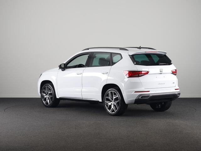 Seat ATECA 1.5 TSI FR Business Intense | Glacial White Metallic | Velgen: 'Exclusive Cosmo Grey', 19 inch | Draadloze Carplay |