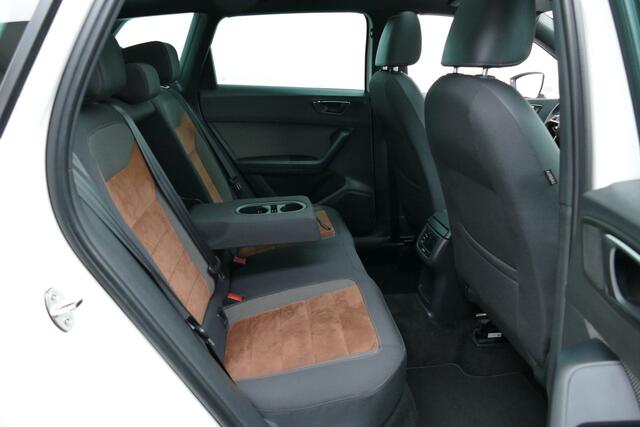 Seat ATECA 1.4 150PK EcoTSI Xcellence. Panodak, Adap Cruise, 360 Camera, 18"LMV, Haak 1600kg