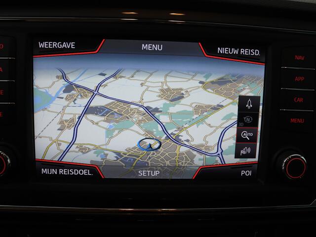 Seat ATECA 1.0 EcoTSI Style Business Intense | Wegklapbare Trekhaak | Camera | Apple Carplay/ Android Auto | Nederlandse Auto |