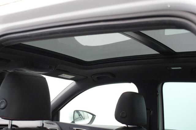 Seat ATECA 1.5 TSI FR Business Intense Automaat - Panorama, Camera, Beats, Keyless, Stoelverw.