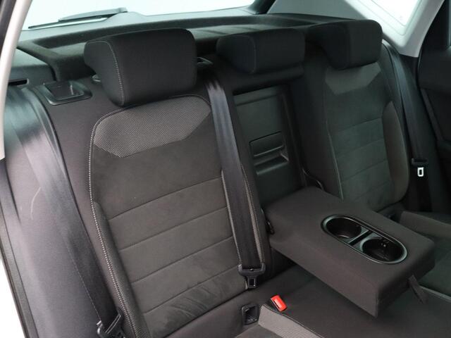 Seat ATECA 1.0 EcoTSI Style Business Intense | Trekhaak | Led | Carplay | Climate control |