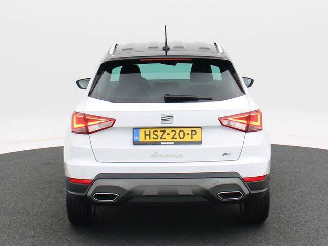 Seat Arona 1.0 TSi FR Business Connect | Adaptive Cruise | Carplay | Climate Control | LED | Privacy Glass | Parkeersensoren | 17 Inch | 19.790 Km!!