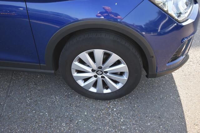 Seat Arona 1.0 TSI Style Business Intense , CLIMATR , A UITRIJ CAM , PDC V+A , NAVI , BL TOOTH ,