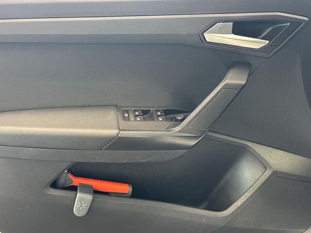 Seat Arona 1.0 95pk TSI Style Parkeersensoren achter | Cruise control | Automatische airco 2-zones