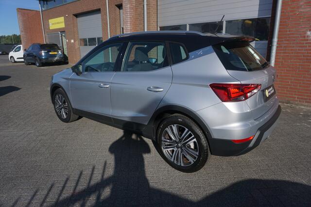 Seat Arona 1.0 TSI AUTOMAAT XCELLENCE BUSINESS INTENSE LUXE ZWARTE HEMEL CAMERA FULL LED ANDROID-APPLECARPLAY NAVI CLIMA CRUISE BLUETOOTH PDC V+A 17INCH KEYLESS ENZ...