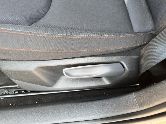 Seat Arona 1.0 TSI FR Business Intense / AUTOMAAT/ CRUISE/ FULL LINK/ PARK. SENSOREN + CAMERA/ CLIMA/ STOEL VERWARM./ NAVI/ DAB/ 17" LMV/ RIJ-MODI/ LED