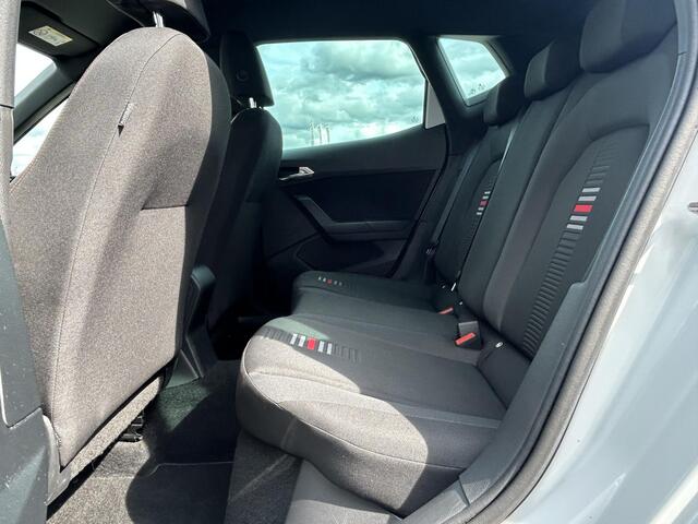 Seat Arona 1.0 TSI FR Business Intense / Apple Carplay - Android auto / Achteruitrijcamera / Climate control / adaptieve cruise control /
