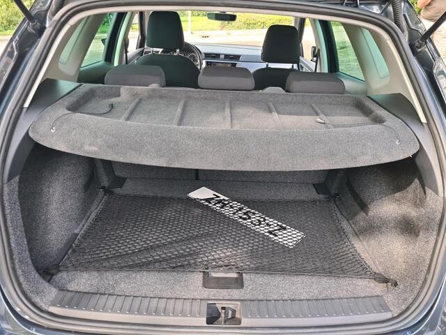 Seat Arona 1.0 TSI 95pk Style Business Intense / Trekhaak / Climate control / App-connect / Navigatie / Parkeersensoren voor + achter / Achteruitrijcamera / 16''LMV