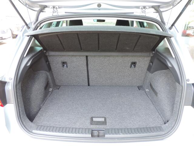 Seat Arona 1.0 TSI Style - Camera | Carplay | PDC v+a | Blindspot | Afn. trekhaak