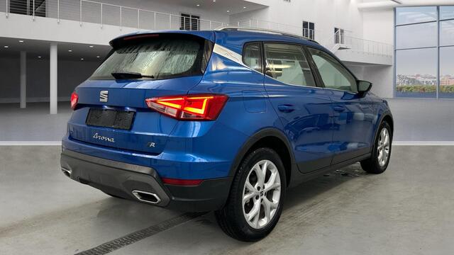 Seat Arona 1.0 EcoTSI FR Business Connect | Automaat | LED | CarPlay | Stoelverwarming | Camera |