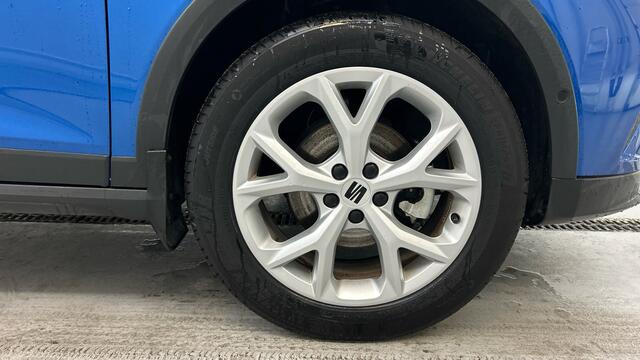 Seat Arona 1.0 EcoTSI FR Business Connect | Automaat | LED | CarPlay | Stoelverwarming | Camera |