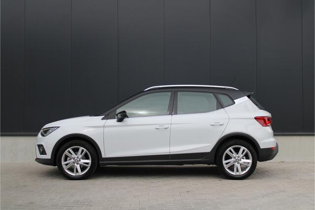 Seat Arona 1.0 TSI Xcellence Business Intense FR - Adaptive Cruise - PDC - Stoelverwarming - Carplay/Android - LED - Navi - Rijklaar