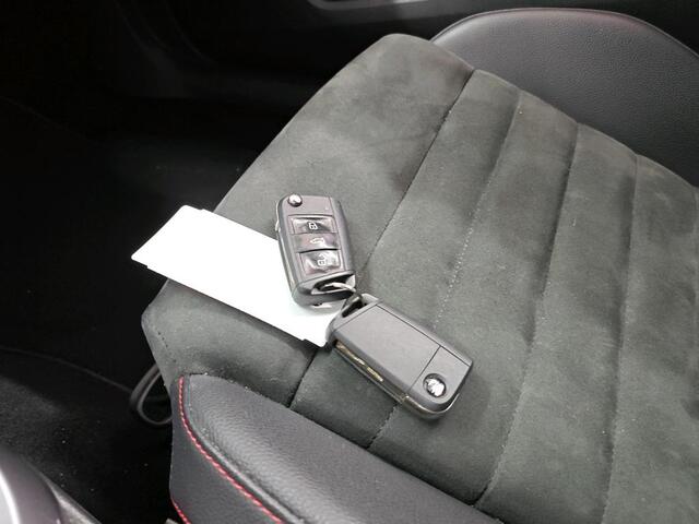 Seat Arona 1.0 TSI 115pk DSG FR Business Intense Plus Camera Winterpakket Alcantara Virtual Cockpit