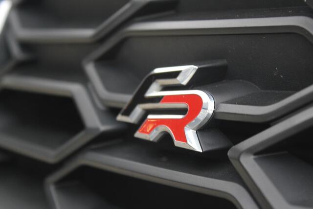 Seat Arona 1.5 TSI EVO FR Business Intense | Incl. 12 maanden garantie | Voorstoelen verwarmd | Airco | Lichtmetalen velgen | Bluetooth | Apple carplay/Android auto | Navigatie | Climate control | Cruise control | Achteruitrijcamera | Parkeersensoren