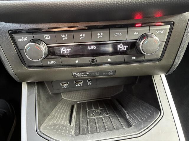 Seat Arona 1.5 TSI EVO FR Business Intense | Climate control | Navigatie | Camera | Cruise control | Elektrisch Pakket | Parkpilot | Trekhaak |