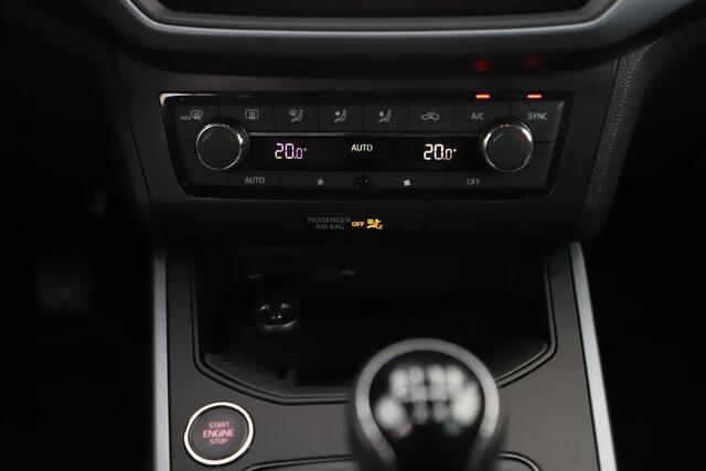 Seat Arona 1.0 TSI Style Business Intense 95PK Keyless Adaptive Cruise Navigatie Achteruitrijcamera Carplay Android Climate Control 16 inch LMV