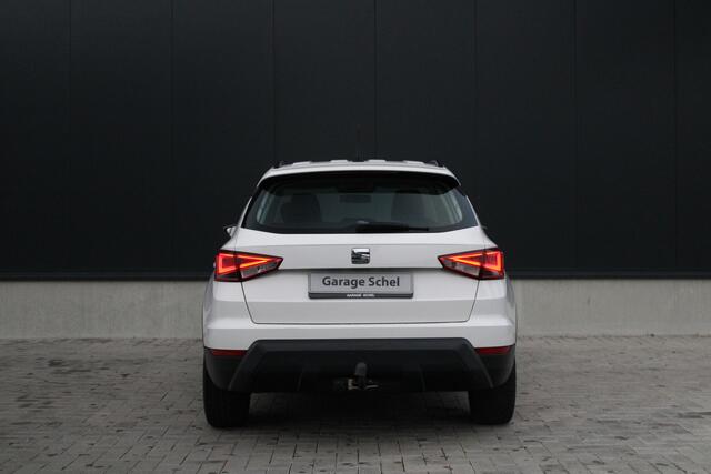 Seat Arona 1.0 TSI Style 95pk - Airco - Cruise - Navigatie - Carplay - Draadloos laden - All Season - Trekhaak - Rijklaar
