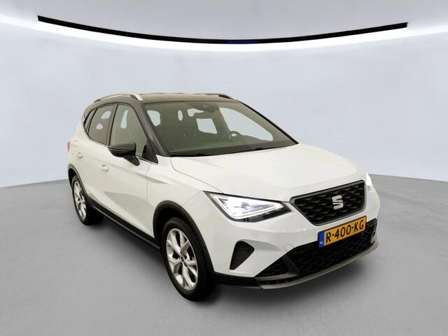 Seat Arona 1.5 TSI EVO 150pk DSG FR Business Intense / LED / App-Connect / Climate Control / Camera / Donker glas / 17" LMV