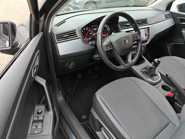 Seat Arona 1.0 TSI Style Business Intense Navigatie / Camera / Parkeersensoren / Airco (Clima) / App-connect