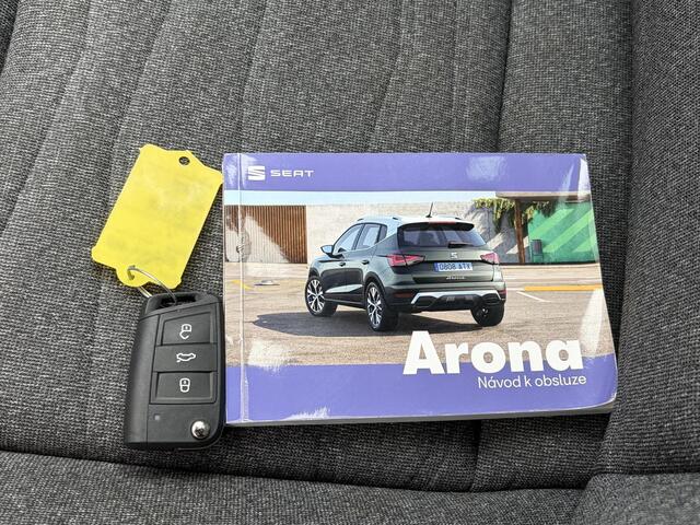 Seat Arona 1.0 TSI Xperience / Airco (automatisch) / Voorstoelen verwarmd / Apple Carplay/Android Auto /