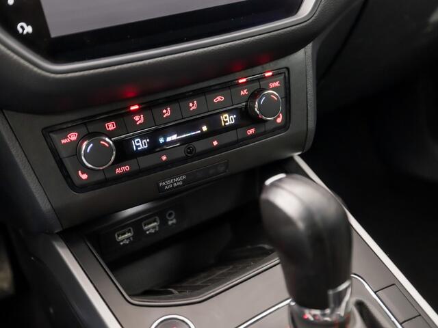 Seat Arona 1.0 TSI FR Intense Sport Automaat (APPLE CARPLAY, GROOT NAVI, CLIMATE, STOELVERWARMING, SPORTSTOELEN, GETINT GLAS, ADAPTIVE CRUISE, PARKEERSENSOREN, NIEUWSTAAT)