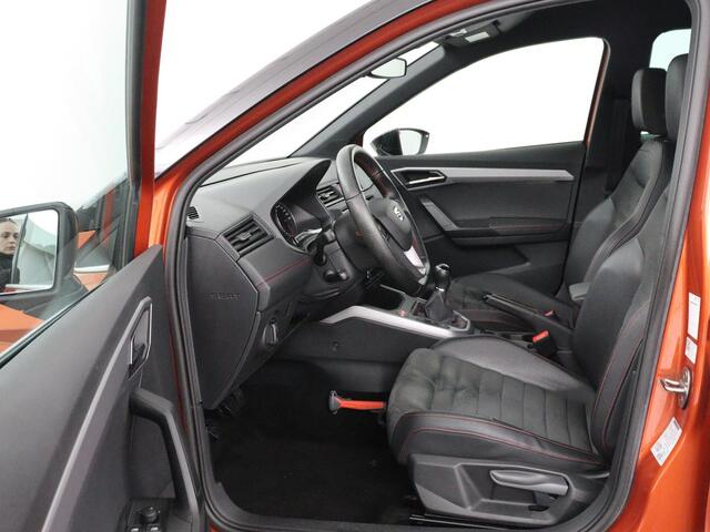 Seat Arona 1.5 TSI EVO FR Intens | Stoelverwarming | Leder/Alcantara | Full LED | Adaptive cruise | Camera | Dodehoek detectie | Carplay | Navigatie | Climate control | Park Assist | Keyless