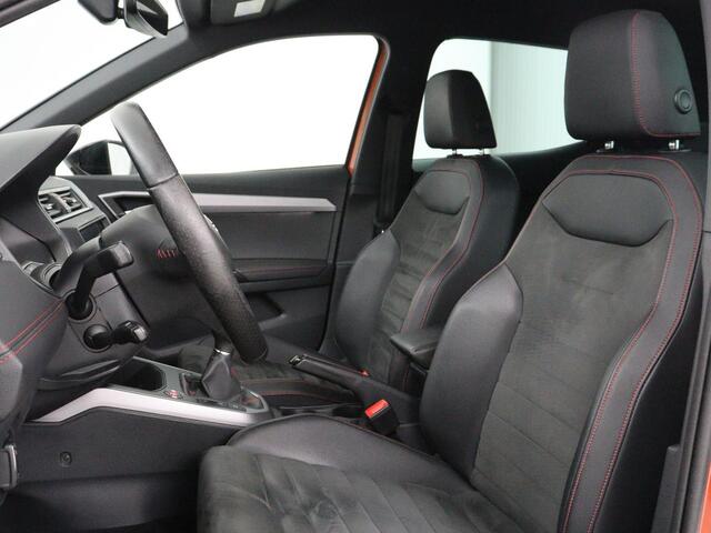 Seat Arona 1.5 TSI EVO FR Intens | Stoelverwarming | Leder/Alcantara | Full LED | Adaptive cruise | Camera | Dodehoek detectie | Carplay | Navigatie | Climate control | Park Assist | Keyless