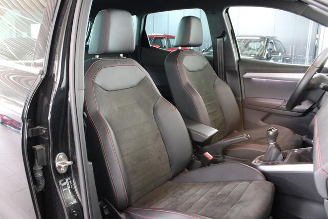 Seat Arona 1.0 TSI FR Business Intense Plus / Stoelverwarming / Trekhaak / Camera / Virtual cockpit / Full led /