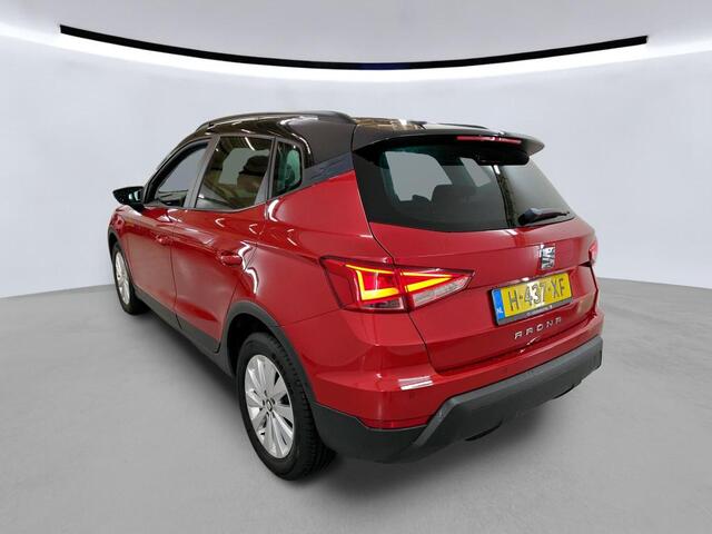Seat Arona 1.0 TSI Style Business Intense / CRUISE/ NAVI/ PARK. SENSOREN + CAMERA/ ALCANTARA/ CLIMATE/ 16"LMV