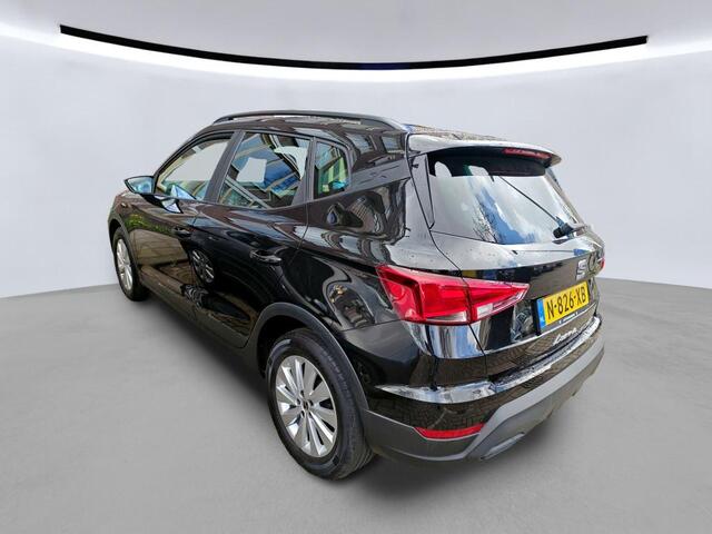 Seat Arona 1.0 TSI Style Business Intense / Digitaal dashboard / Navigatie / App connect / Climate controle / Parkeersensoren achter /