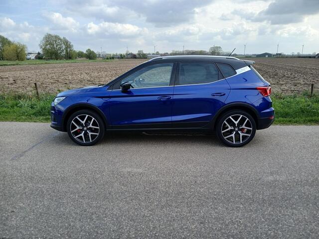 Seat Arona 1.5 TSI (150pk) FR Business Intense + Beats audio + 18 inch.+ Trekhaak etc.etc.