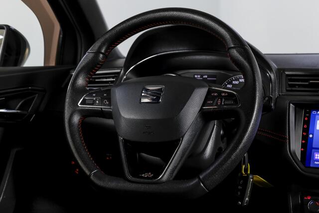 Seat Arona 1.0 TSI 116 PK FR | Cruise | PDC | Camera | ECC | Trekhaak | LM 17" |