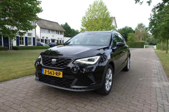 Seat Arona 1.0 TSI FR Business Intense | Trekhaak | ACC | CarPlay | Camera | Stoelverwarming |