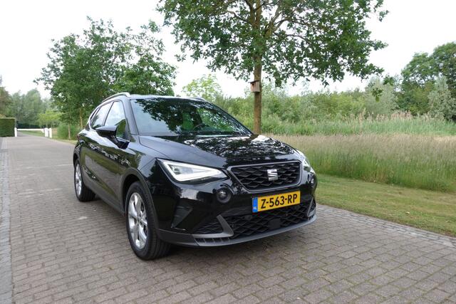 Seat Arona 1.0 TSI FR Business Intense | Trekhaak | ACC | CarPlay | Camera | Stoelverwarming |