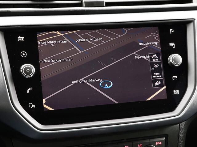 Seat Arona 1.0 TSI 115pk DSG Style Business Intense · Camera · Trekhaak · Keyless · Cruise Control · Clima · Draadloze Telefoonlader · Navigatie · Parkeerassistent ·
