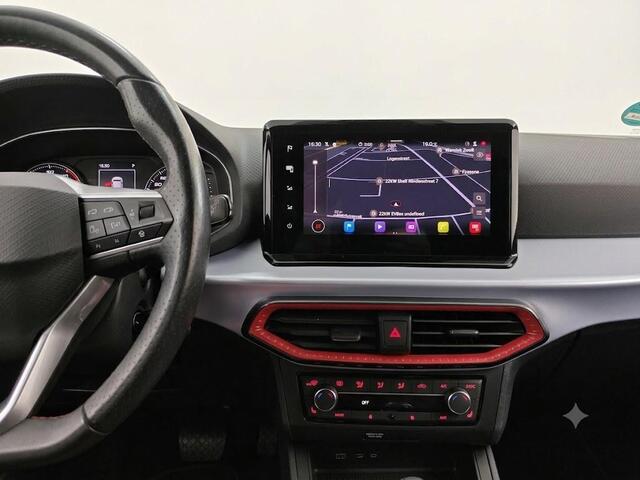 Seat Arona 1.0 TSI FR Business Intense 95pk | Navigatie | Parkeeercamera | 18 inch lichtmetalen velgen | Adaptieve cruise controle