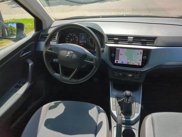 Seat Arona 1.0 TSI Style Business Intense / CRUISE/ NAVI/ PARK. SENSOREN + CAMERA/ CLIMATE/ KEYLESS