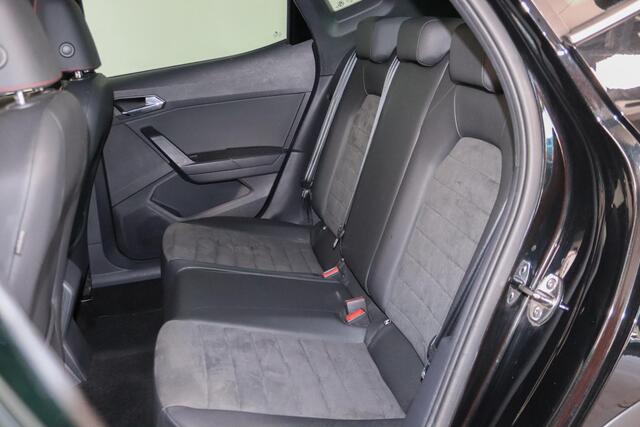 Seat Arona 1.0 TSI FR Limited Edition Apple CarPlay/Android Auto, Cruise Control, Navigatie