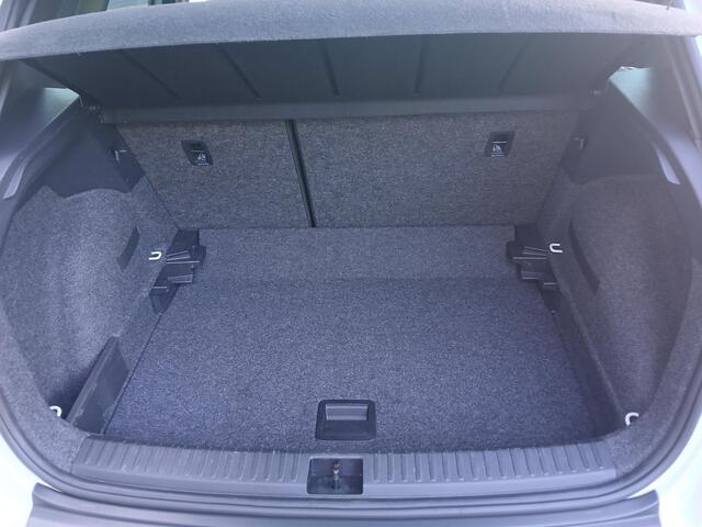 Seat Arona 1.5 TSI (150PK) FR Business Intense + Navi + 18 inch + Trekhaak!