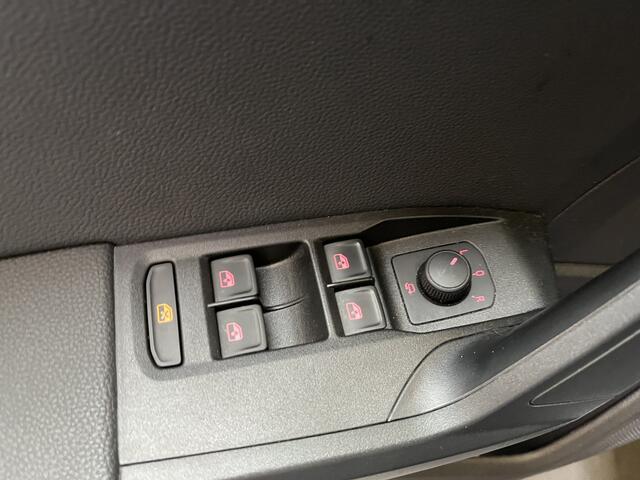 Seat IBIZA 1.0 EcoTSI FR / ALCANTARA/ KEYLESS/ BEATS/ ADAPT. CRUISE/ FULL LINK/ RIJ-MODI/ NAVI/ PARK. SENSOREN + CAMERA/ CLIMA/ STOEL VERWARM./ DAB/ DIGITAL DASH/ 17" LMV