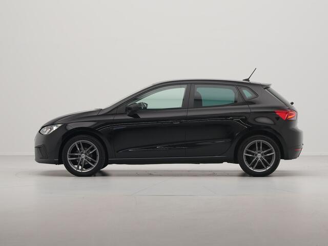 Seat IBIZA 1.0 TSI 95pk Style Business Intense Clima Navigatie Privacyglas Carplay Camera 17" velgen 321