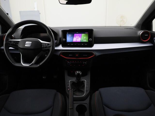 Seat IBIZA 1.0TSI/95PK FR · Navigatie · Apple Car Play · Parkeersensoren · Garantie tot april 2028 of 80000km.