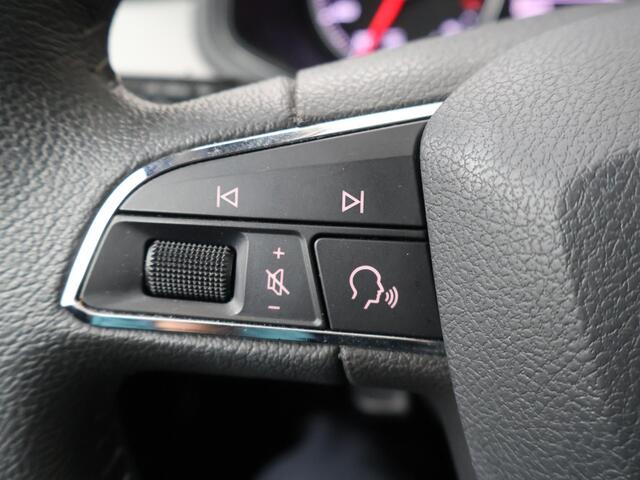 Seat IBIZA 1.0 TSI Flex | 95 PK | Achteruitrijcamera | Navigatiesysteem | Parkeersensoren |