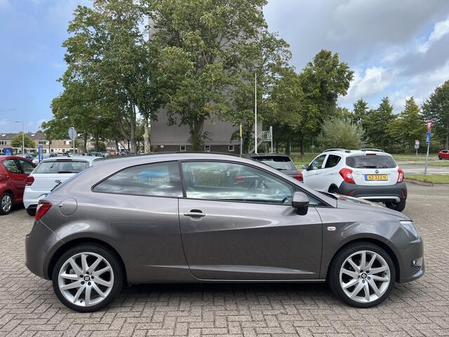 Seat IBIZA SC 1.0 EcoTSI FR Connect Stoepverwarming Panodak Cruise Pdc Lmv Navi Bluetooth Nap