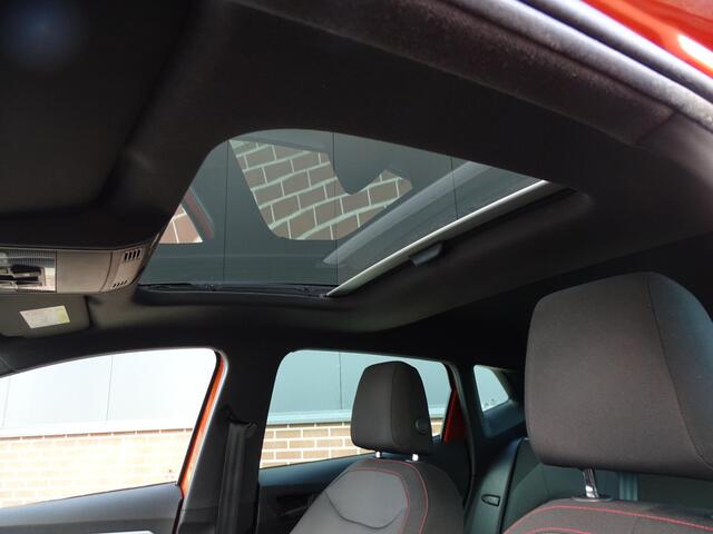 Seat IBIZA 1.0 TSI FR Business Intense FR-UITVOERING | PANORAMADAK | LED PAKKET | NAVIGATIE | VIRTUAL DISPLAY | PARKEERSENSOREN | CRUISE CONTROL | DAB RADIO |