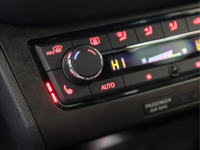 Seat IBIZA 1.0 TSI Xcellence Sport Automaat (APPLE CARPLAY, GROOT NAVI, CLIMATE, KEYLESS, CAMERA, STOELVERWARMING, SPORTSTOELEN, LED KOPLAMPEN, ADAPTIVE CRUISE, GETINT GLAS, ZWART HEMEL, NIEUWE APK, NIEUWSTAAT)