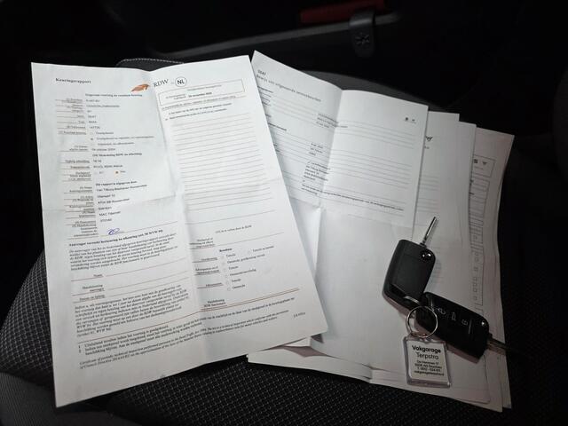 Seat IBIZA 1.0 TSI Style/ Clima/ Cruise/ Elek. pakket/ Isofix/ Bluetooth/ Multi. LEDER. Stuur/ Dagrijverl./ PDC/ Getint glas/ Metallic lak.