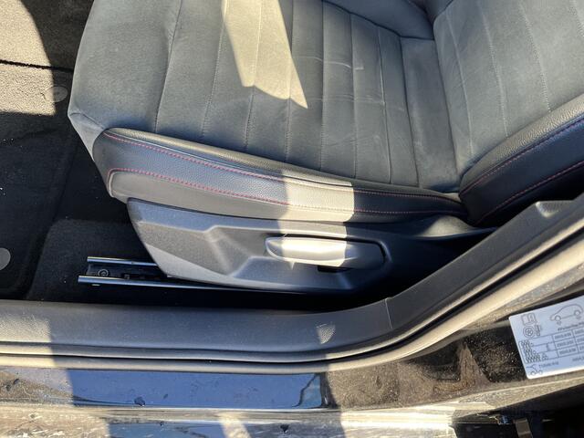 Seat IBIZA 1.0 TSI FR Black Edition / AUTOMAAT/ STOEL VERWARMING/ FULL LINK/ CRUISE CONTROL/ PARK.SENSOREN/ CLIMA/ RIJ-MODI/ NAVI/ DAB/ DIGITAL DASH/ START-STOP SYSTEEM/ ISOFIX