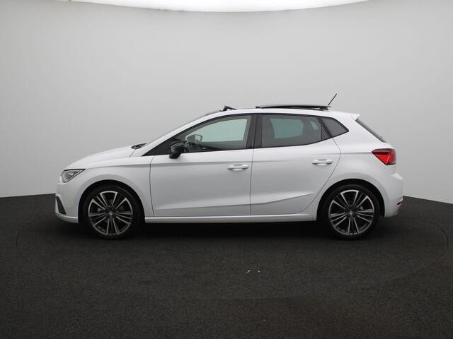 Seat IBIZA 1.0 EcoTSI FR Anniversary | Airco | Parkeersensoren v+a | Panoramadak | Lichtmetalen velgen |